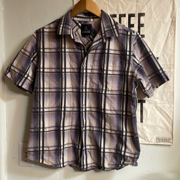 Prana button down - Picture 1 of 3